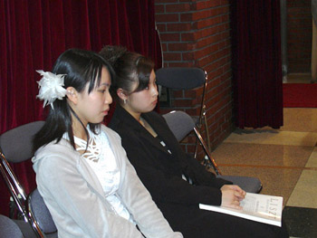 パウゼ 2004