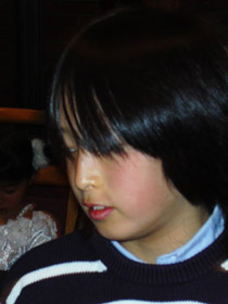 パウゼ 2004