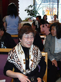 パウゼ 2004